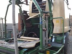 Krone Comprima CV 150 XC Ersatzteilträger