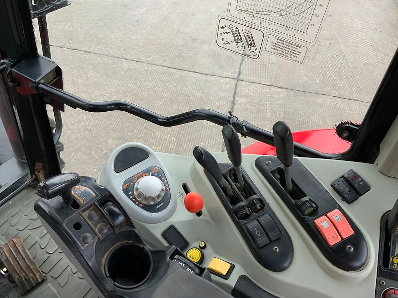 Massey Ferguson 6480 DYNA-6 Tractor (ST24945)