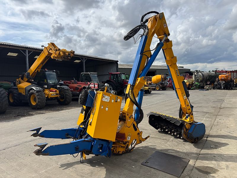 Bomford Turner B81-81T Hedge Cutter