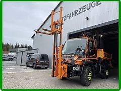 Mercedes-Benz Kahlbacher Staplermast für Unimog , Anbauplatte KAT 3 , mit Seitenverschub