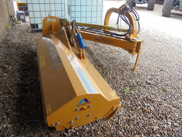 Alpego TL33 - 220 verge mower