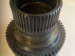 John Deere 7230R - skrzynia biegów - koło zębate Z54 R302752 (Części zamienne)