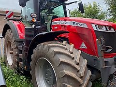 Massey Ferguson 8735S