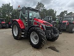 Massey Ferguson 5S.145
