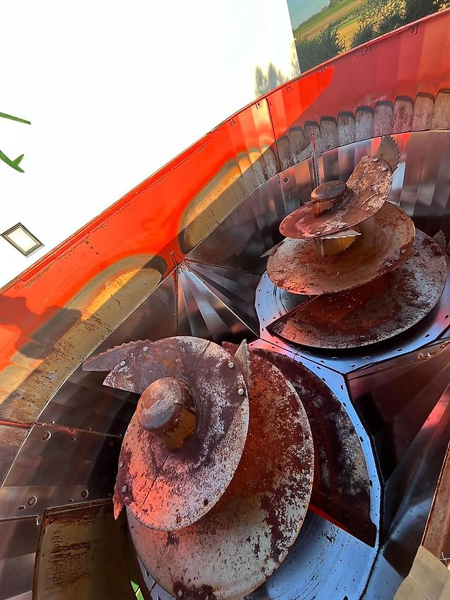 Kuhn 14.2 CS / Futtermischwagen / 2 Schnecken