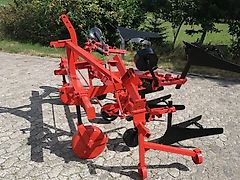 Grimme Kein Grimme 4 reihiges Kartoffelhäfelgerät Kartoffelhäufler mit 75cm Reihenabstand Rahmenbreite 245cm mit je 70cm Ausleger Geamtrahmenbreite 385cm mit Tansportrollen zur Einlagerung Karoffelhäfelgerät Dammformer 4 Reihi
