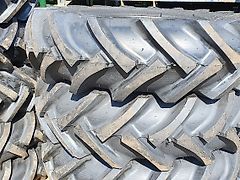 BKT 14.9-28 TR135 130A6 8PR TT