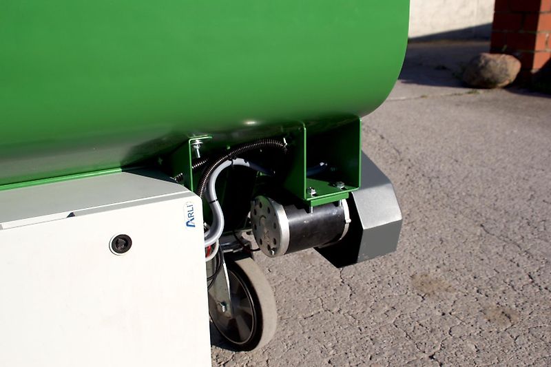 Elektrisch angetriebener Futterwagen mit Förderschnecke Rinder 400L