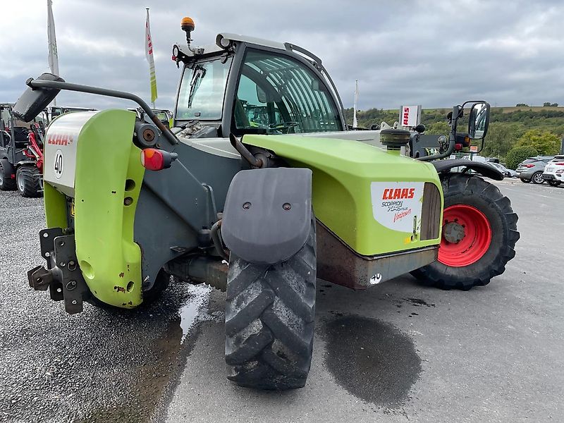 Claas Scorpion 7045 PLUS Varipower reparaturbedürftig