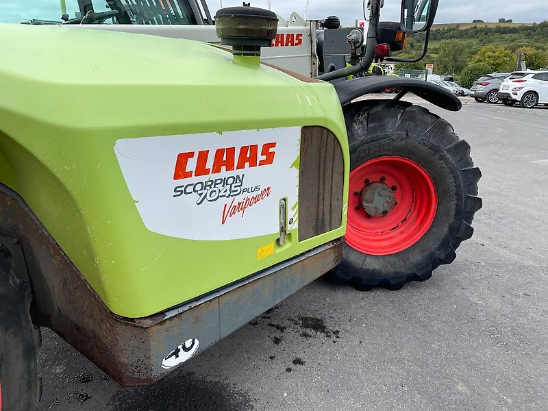 Claas Scorpion 7045 PLUS Varipower reparaturbedürftig