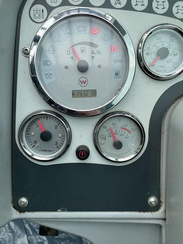 Claas Scorpion 7045 PLUS Varipower reparaturbedürftig