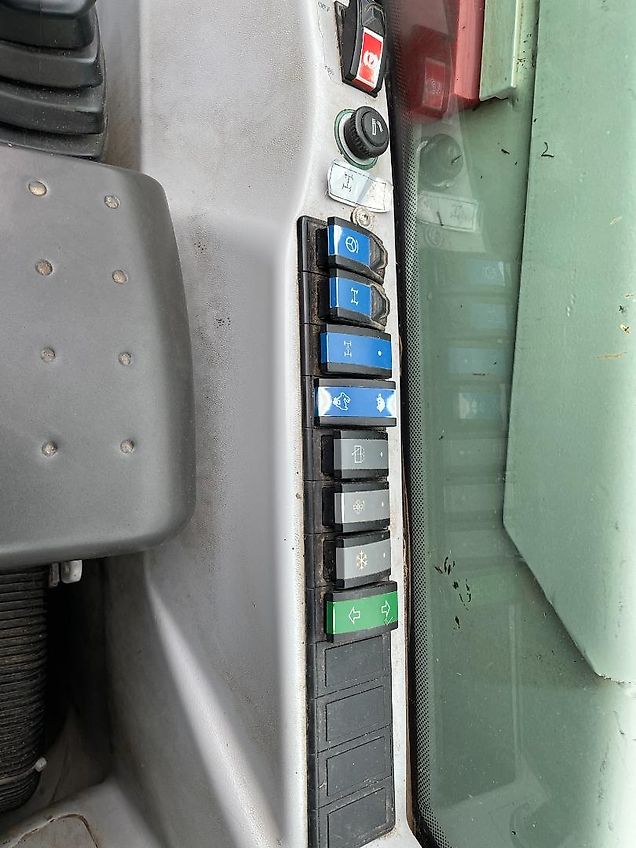 Claas Scorpion 7045 PLUS Varipower reparaturbedürftig