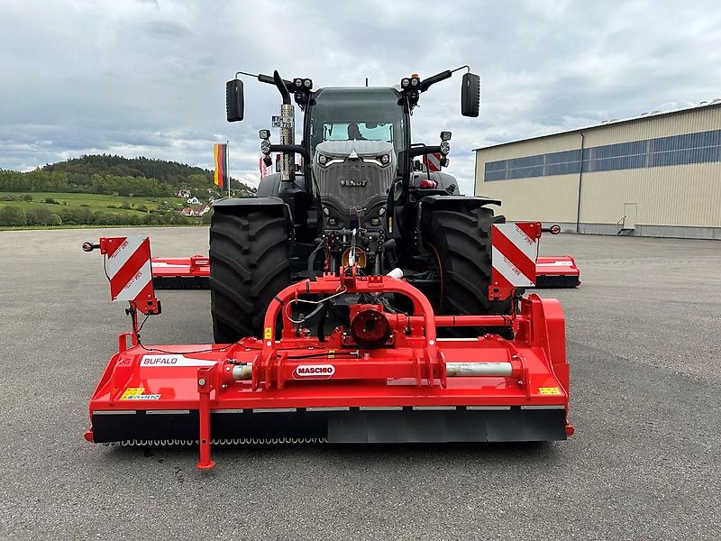 Maschio DELTA 830 Schmetterlingsmulcher mit Frontmulcher Bufalo 280