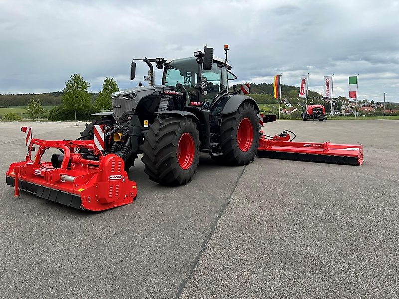 Maschio DELTA 830 Schmetterlingsmulcher mit Frontmulcher Bufalo 280