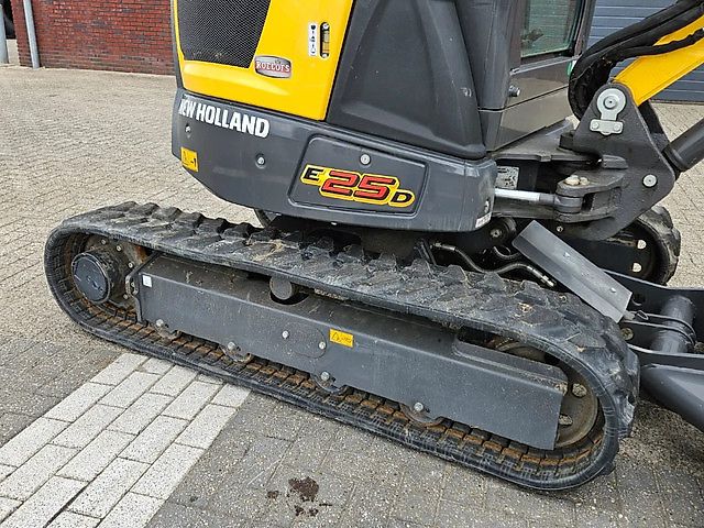 New Holland E25D minikraan
