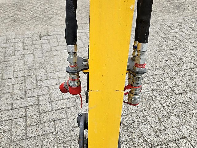 New Holland E25D minikraan