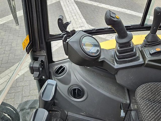 New Holland E25D minikraan