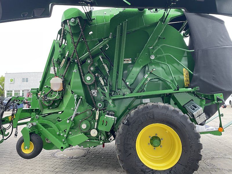 John Deere V461 R