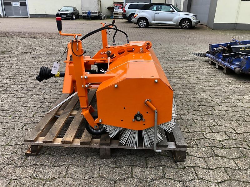 Iseki Iseki KM 170 Frontkehrmaschine * Winterdienst * UNBENUTZT