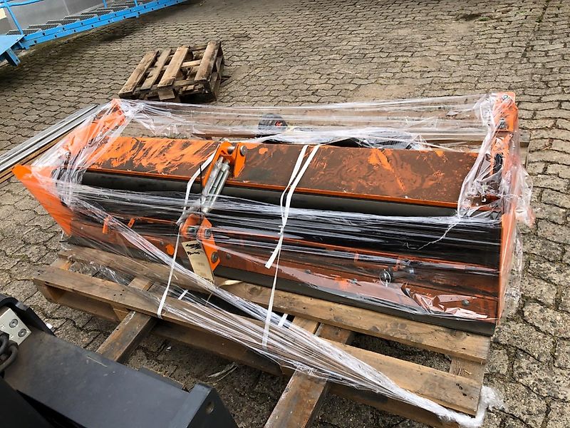 Iseki Iseki KM 170 Frontkehrmaschine * Winterdienst * UNBENUTZT