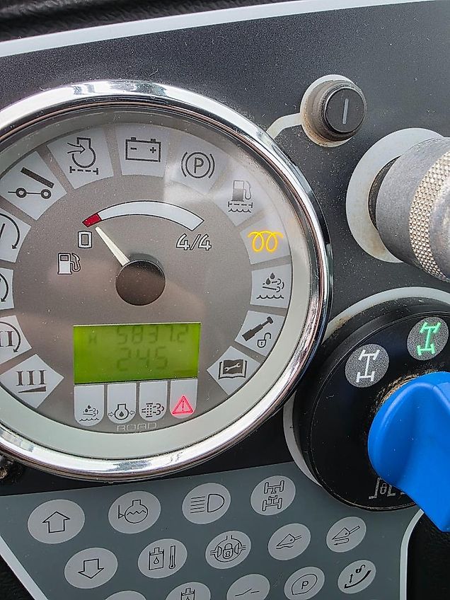 Claas Scorpion 7035 Varipower