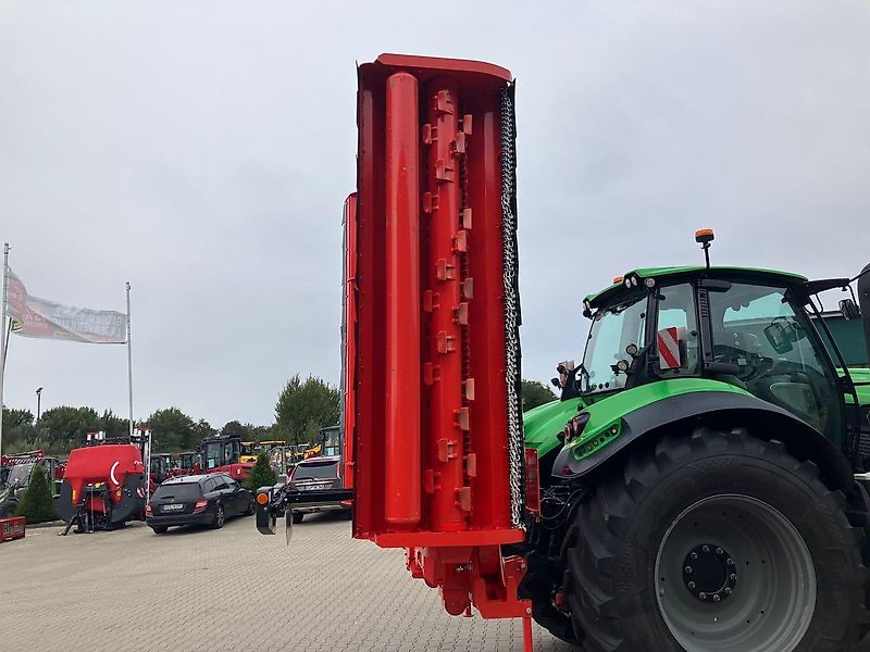 Maschio Butterfly-Mulcher Delta 830 und Front-Mulcher Bufalo 280