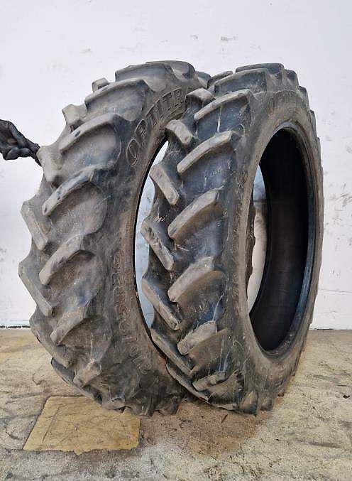 Goodyear 270/95R36 Goodyear DT800 153A2 28MM DOT 1903/0804 (11.2R36)