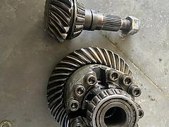 John Deere FRONT AXLE DIFFERENTIAL COMPLETE (used) - John Deere 6000, 6020