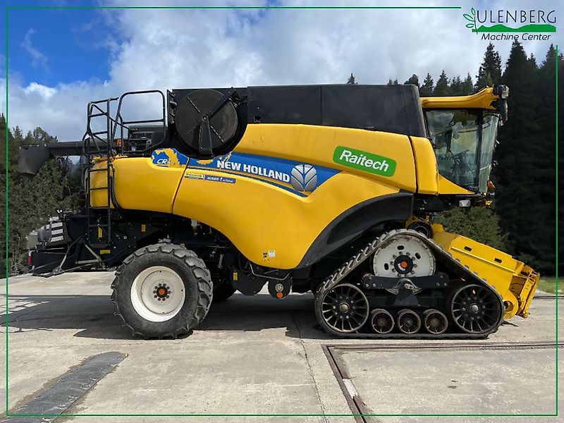New Holland CR9090