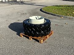 BKT Trinker Zwillingsräder 250/85R28