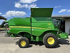 John Deere S680 HM mit Geringhoff 630 VarioStar