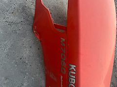 Kubota M7060 Maska (Części zamienne)