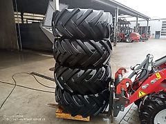 BKT Komplettreifen 400/70-20 // 16.0/70-20AS 90%