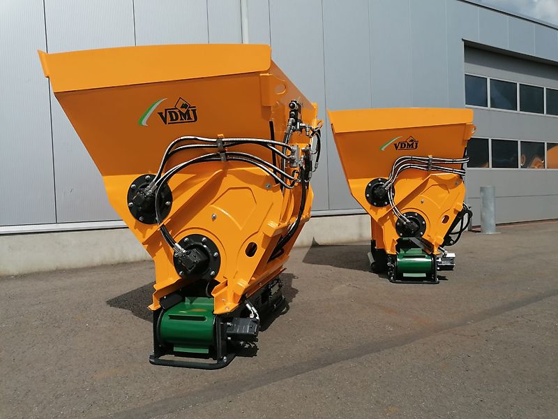 VDMJ CV2R-1700 Liegeboxen Einstreumaschine Mais - TMR Verteilschaufel Kompostverteiler