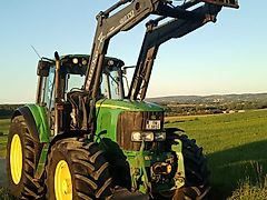 John Deere 6820