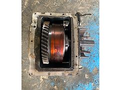 John Deere FRONT WHEEL DRIVE CLUTCH (used) - John Deere 6000, 6010