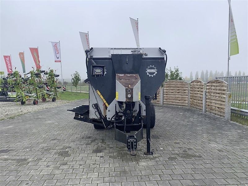 Titan 1100