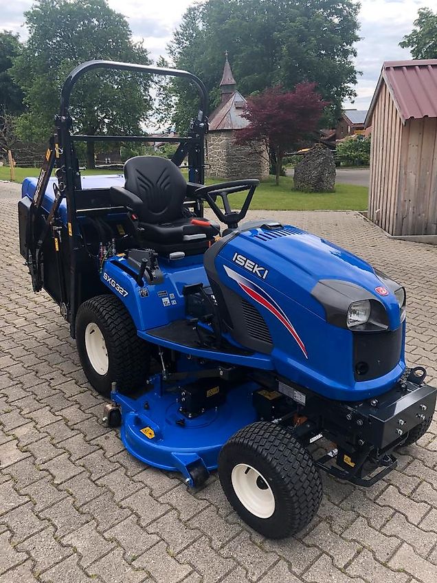 Iseki SXG 327 Mähtraktor mit Hochentleerung