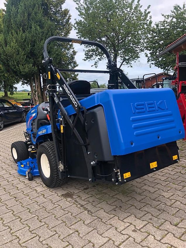 Iseki SXG 327 Mähtraktor mit Hochentleerung