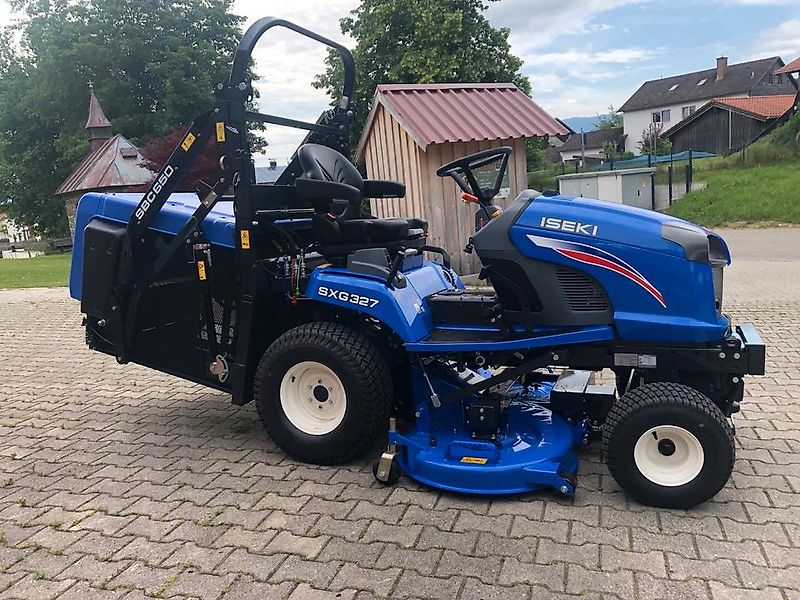 Iseki SXG 327 Mähtraktor mit Hochentleerung
