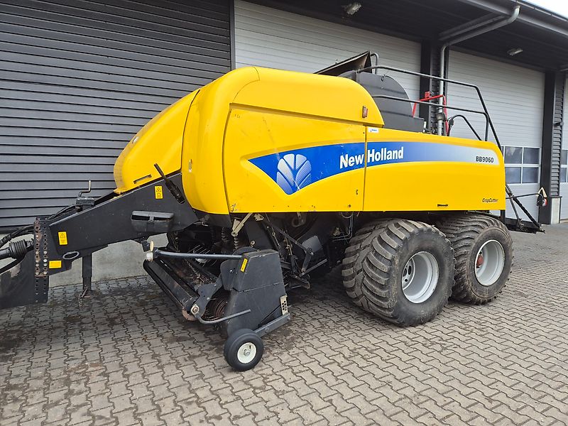 New Holland BB9060