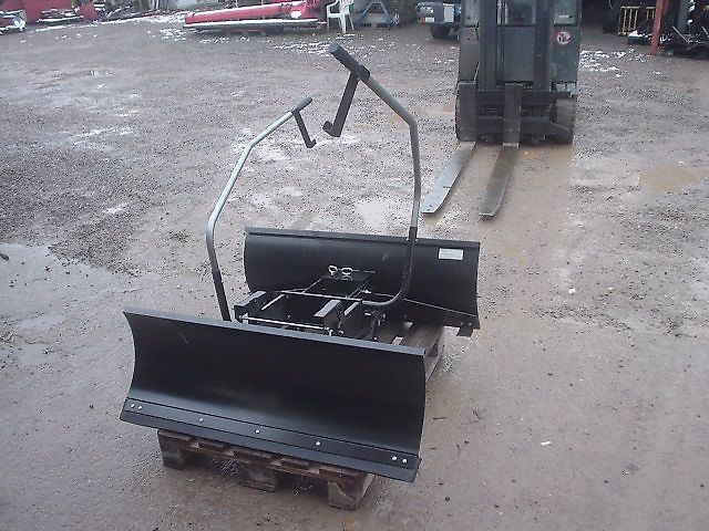 Stiga Schneeräumschild GGP Italy für Modelle 84/98/108, BJ 2011, Lagermaschine