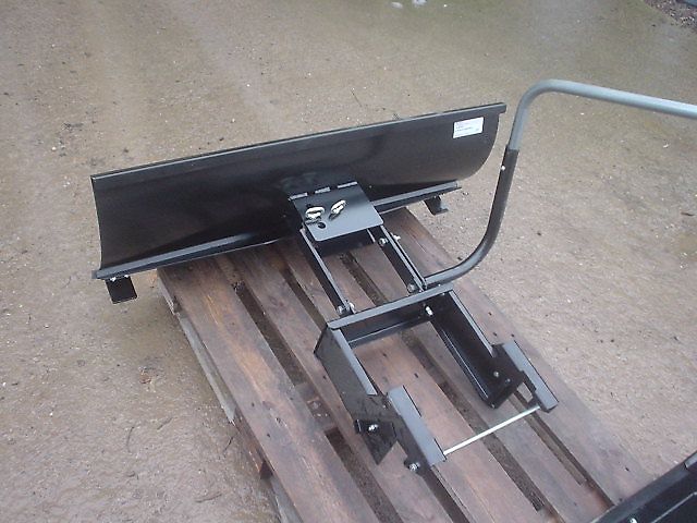 Stiga Schneeräumschild GGP Italy für Modelle 84/98/108, BJ 2011, Lagermaschine