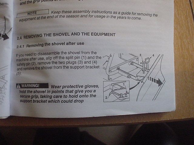 Stiga Schneeräumschild GGP Italy für Modelle 84/98/108, BJ 2011, Lagermaschine