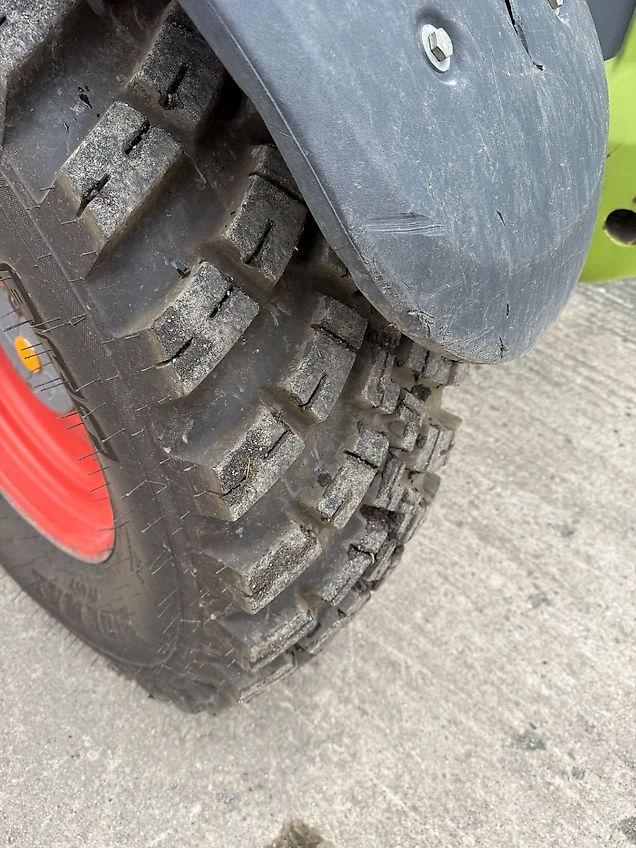 Claas Scorpion Kramer 9040 plus