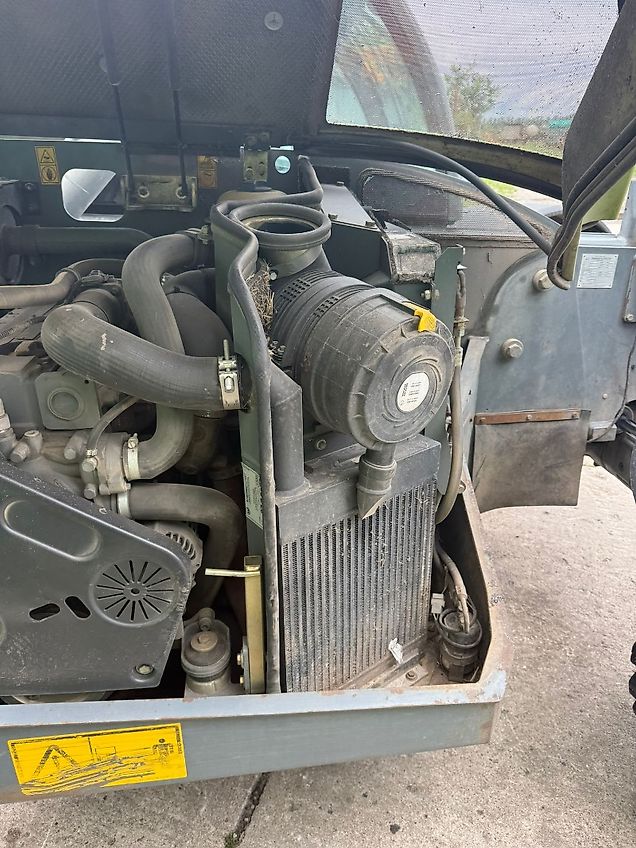 Claas Scorpion Kramer 9040 plus