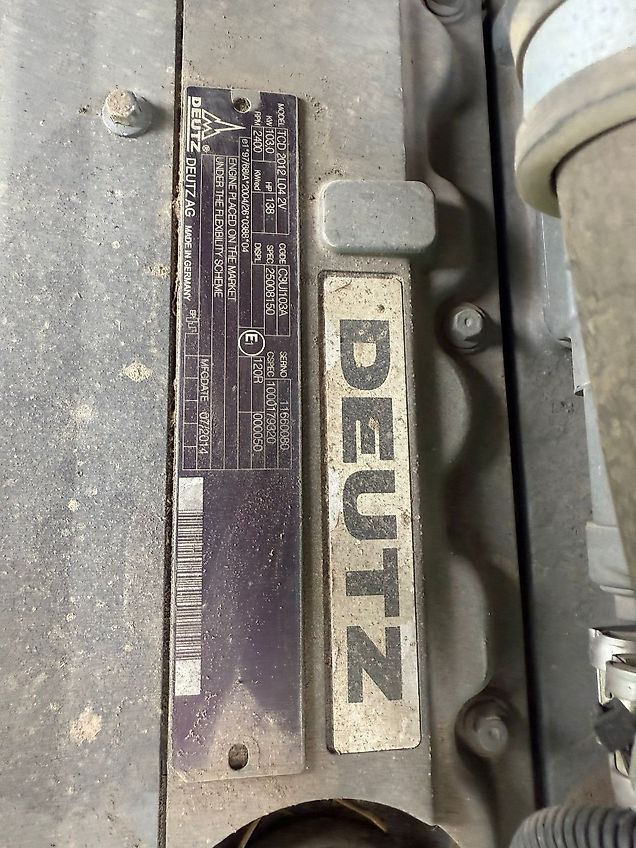 Claas Scorpion Kramer 9040 plus