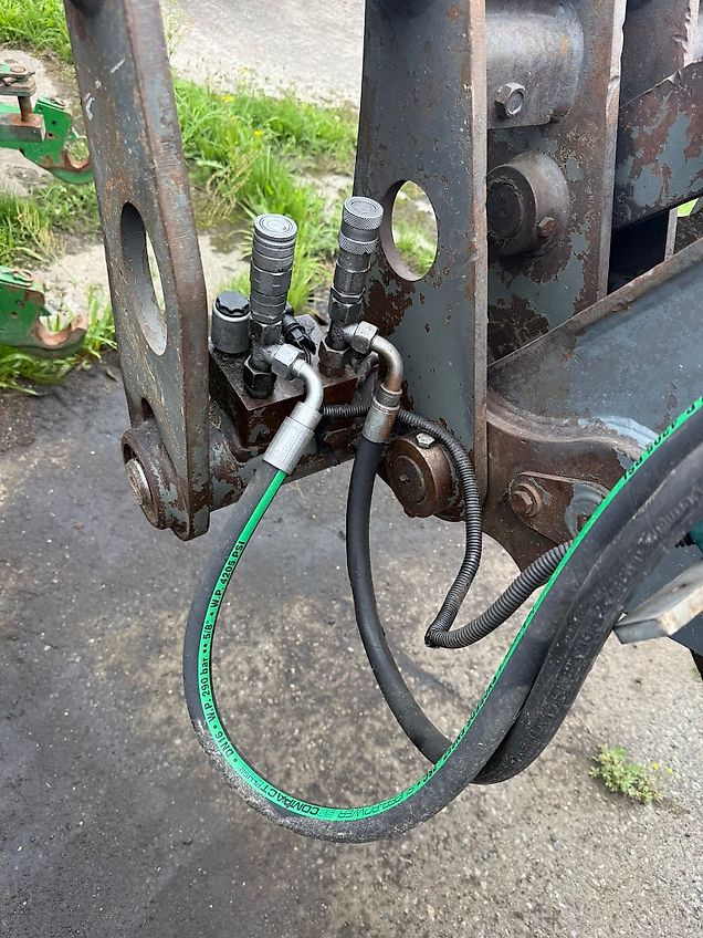 Claas Scorpion Kramer 9040 plus