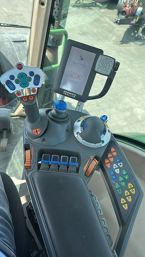 Fendt 718 Vario SCR