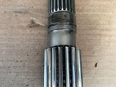John Deere SHAFT (used) - John Deere 3000,6000,6005,6010,6020